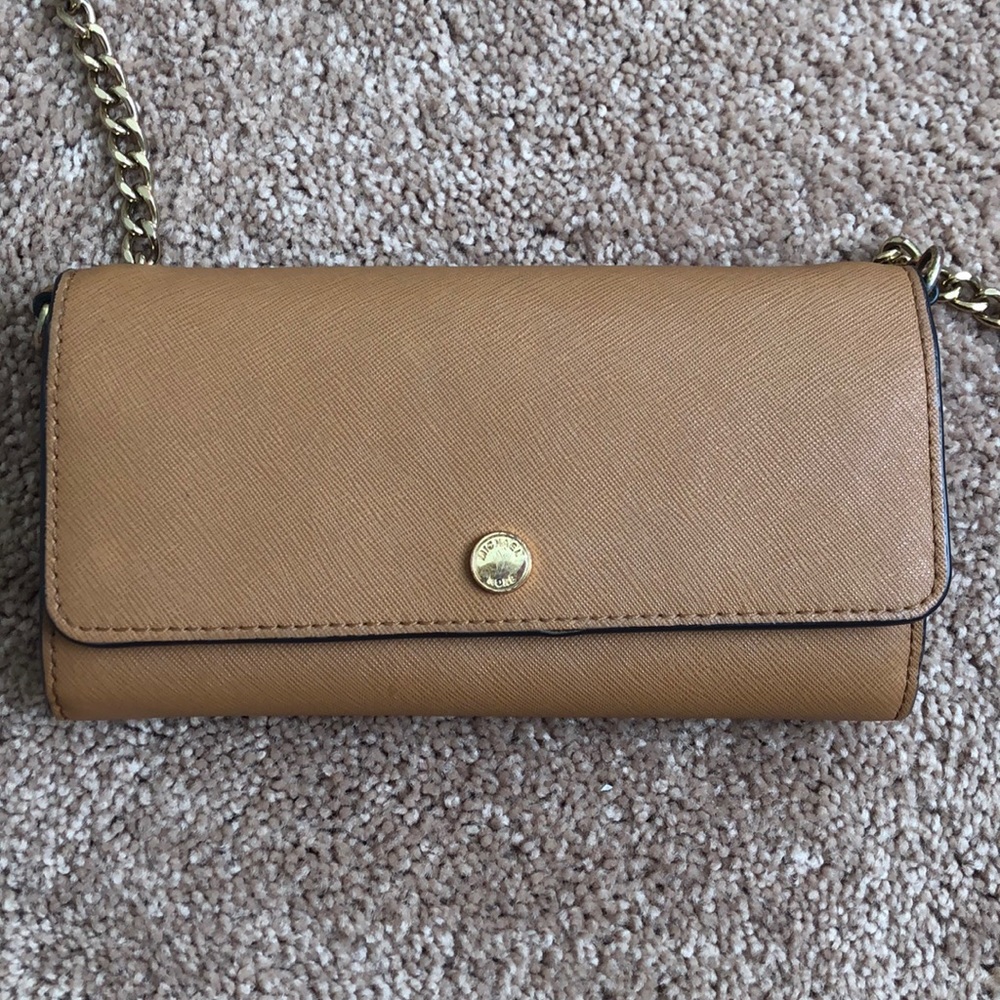 Leather Crossbody Wallet in Tan with Chain Strap Reposhing